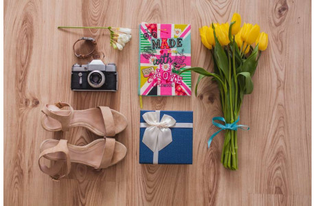 Що подарувати дівчині?