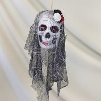 Декор підвісний череп Діва в монтильї 13809 (чорний з білим)