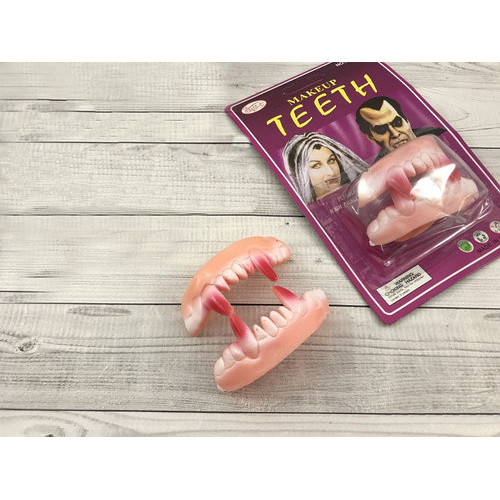 Зуби Вампіра гумові подвійні