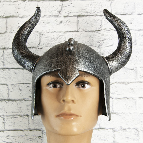 Шолом Вікінга середньовічний з рогами