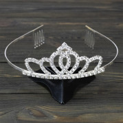 Діадема зі стразами металева 13838