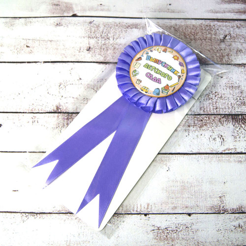 Значок зі стрічкою 47009 ВЫПУСКНИЦА