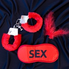 Набор Любви красный (наручники, перо, повязка)