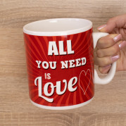 Кухоль Гігант Все, що тобі потрібно, це ЛЮБОВ All you need is LOVE